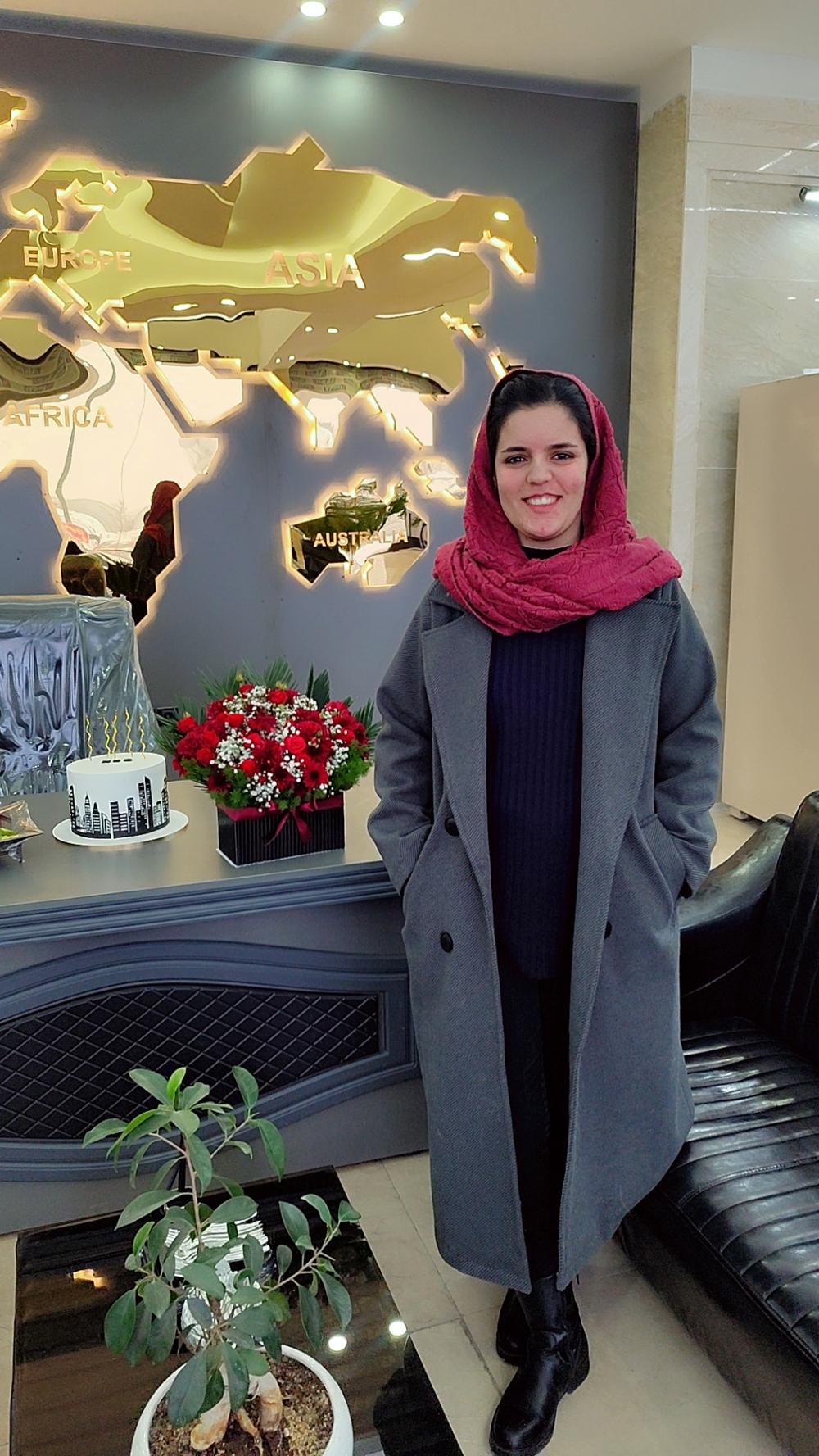 نوشین آهنگری