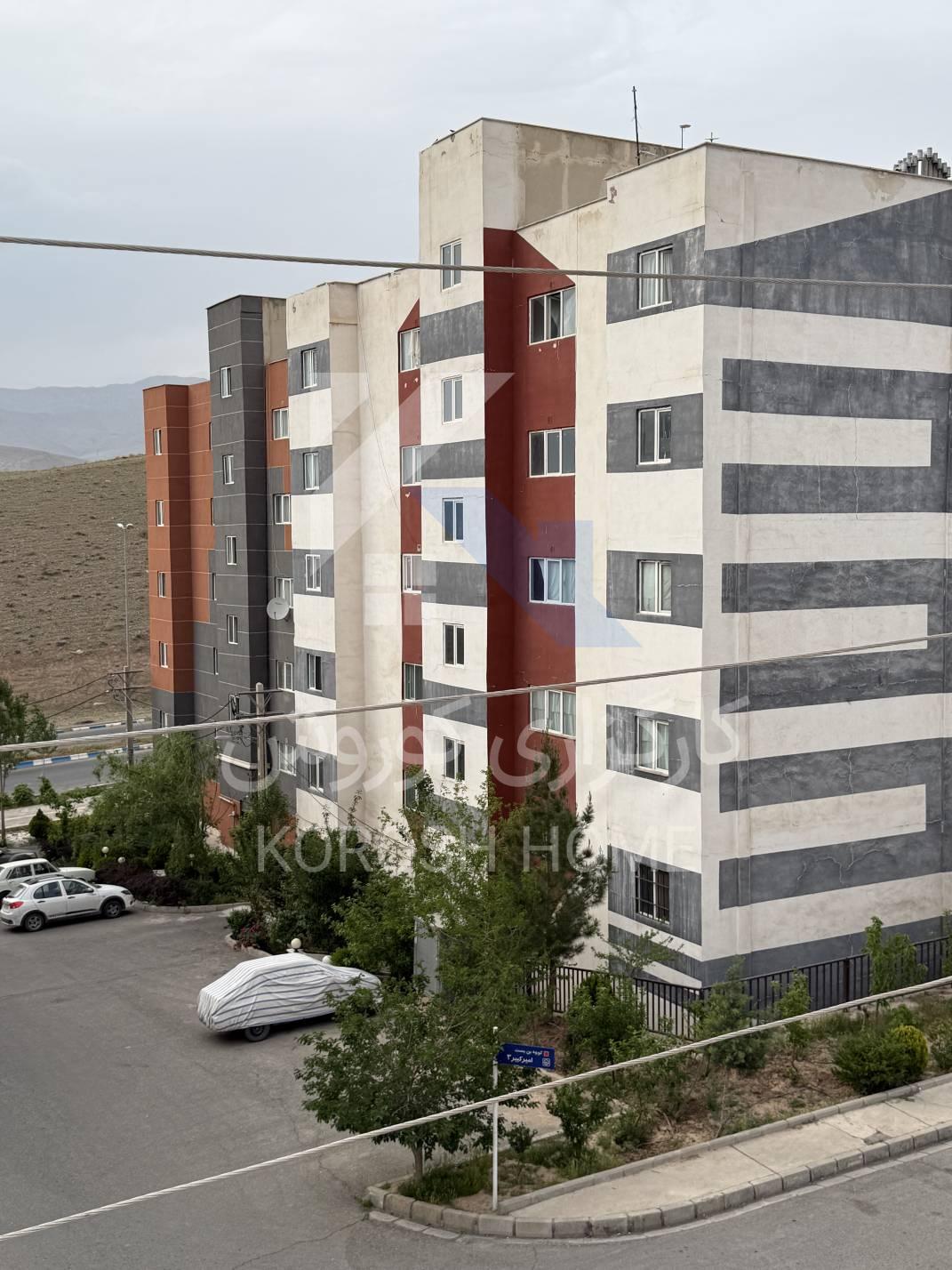آپارتمان 80 متری فول امکانات 2 خوابه در فاز 7 سند پنج برگی