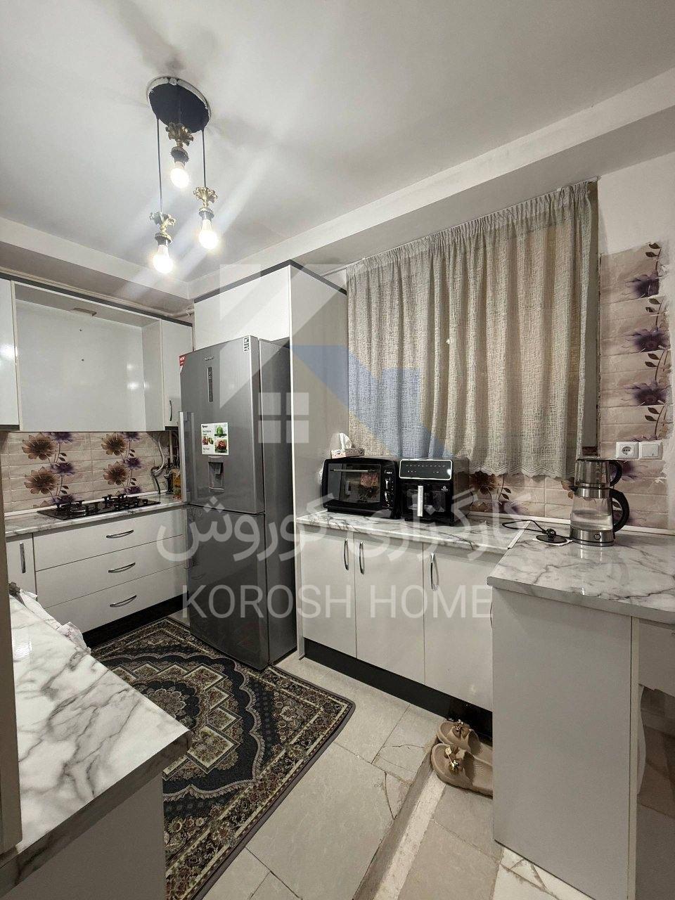 آپارتمان 80 متری فول امکانات دو خوابه جنب مرکز خرید