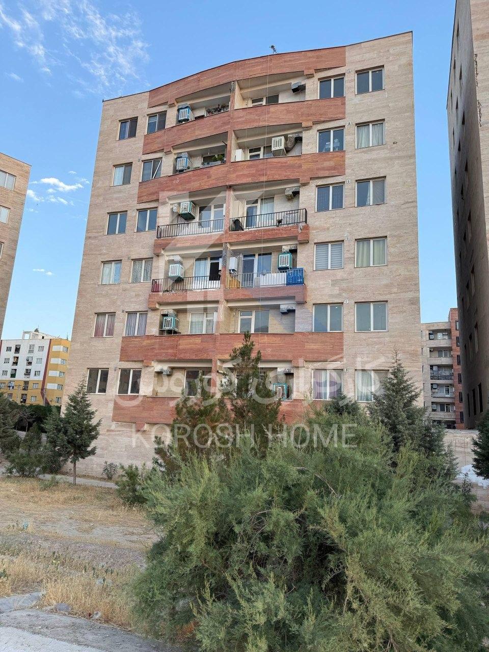 آپادانا نماسنگ طبقه ۴فول امکانات با پارکینگ مسقف